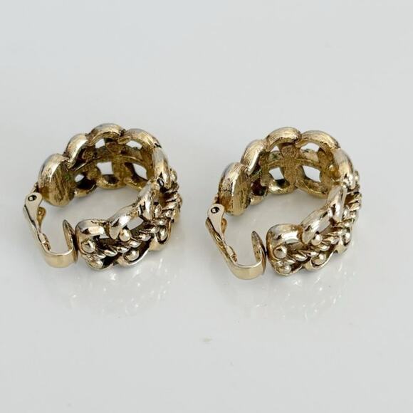 Vintage Avon Clip On Hoop Earrings Gold - Picture 2 of 11